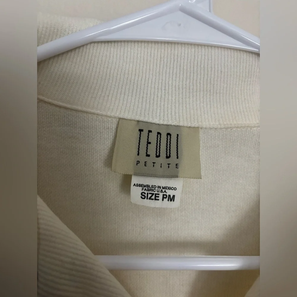 VTG Teddi Women's Ivory Long Sleeve Sweatshirt Floral Embroidered Medium